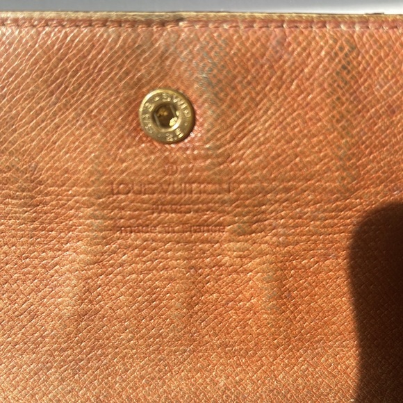 Louis Vuitton Sarah Wallet - Picture 3 of 9